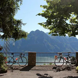 https://hotel-poggio-doro.it-lombardy.com